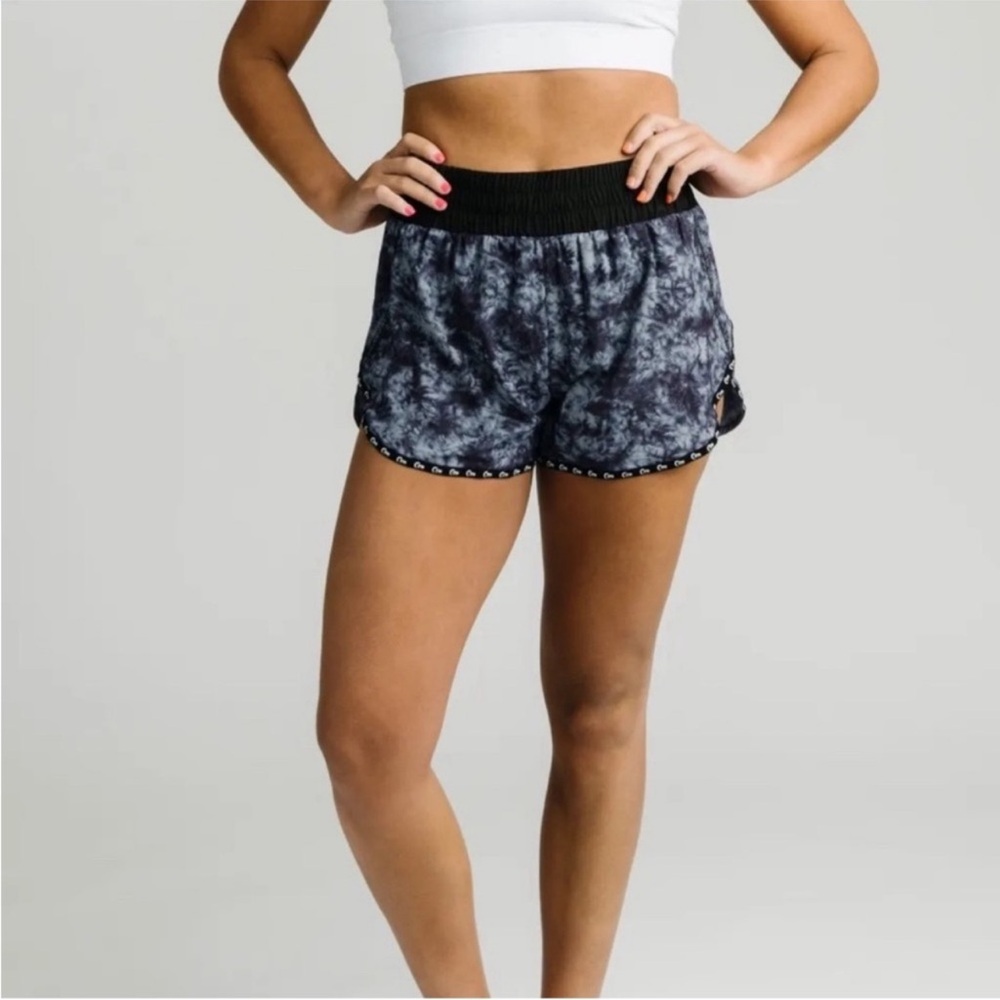 Zyia Active Black Crumple Sprinter Shorts Black/Grey Reflective Detail Size XL